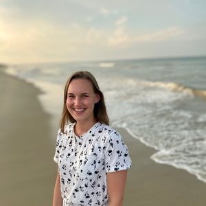 Meet your Posher, Emily